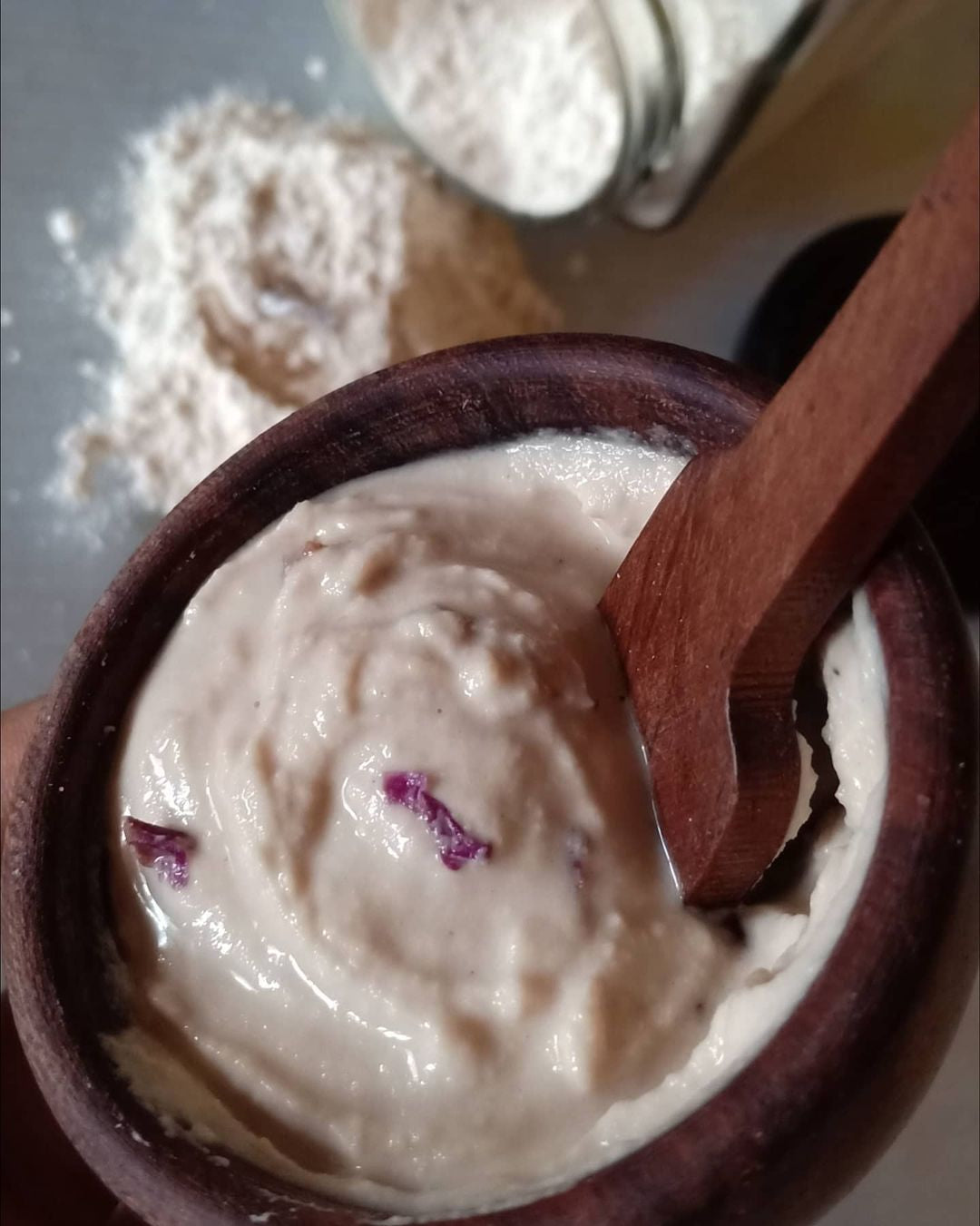Milk and Rose Uptan